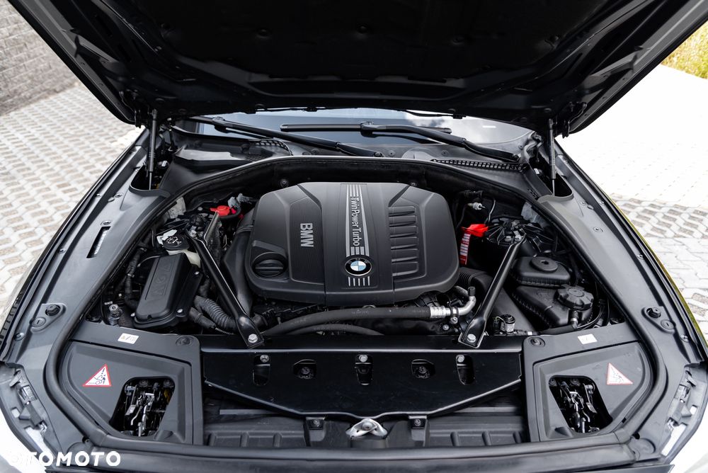 BMW Seria 5 535d xDrive Sport-Aut - 40