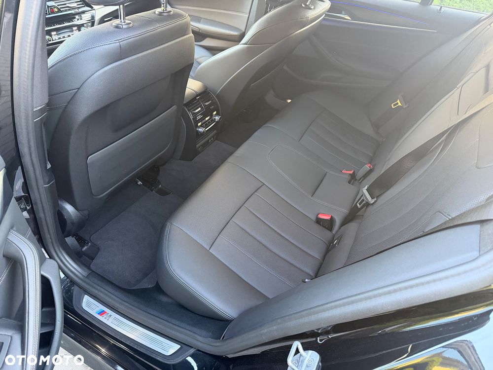BMW Seria 5 520d M Sport sport - 10