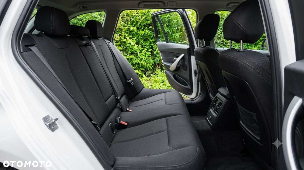 BMW Seria 3 2017 photo 5