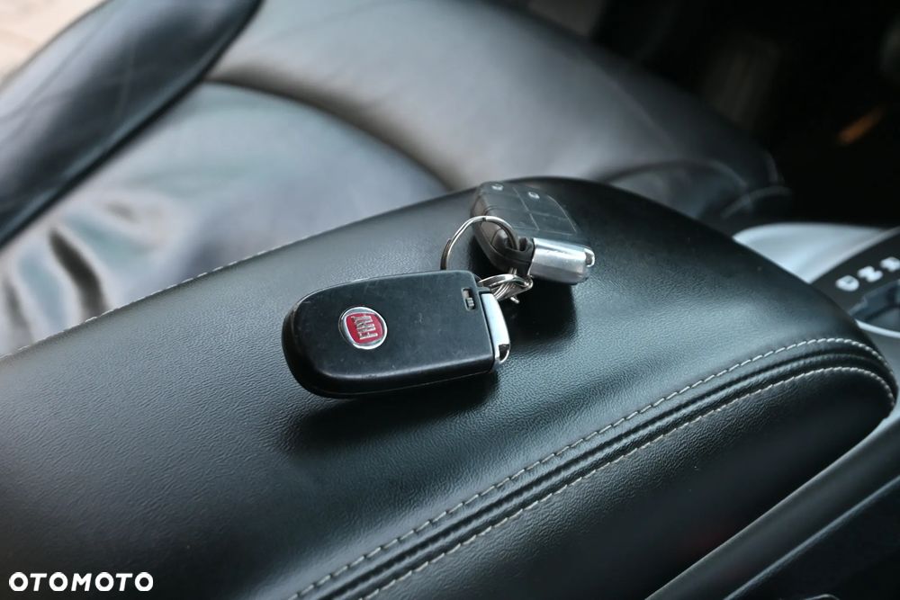 Fiat Freemont 3.6 V6 Black Code - 28
