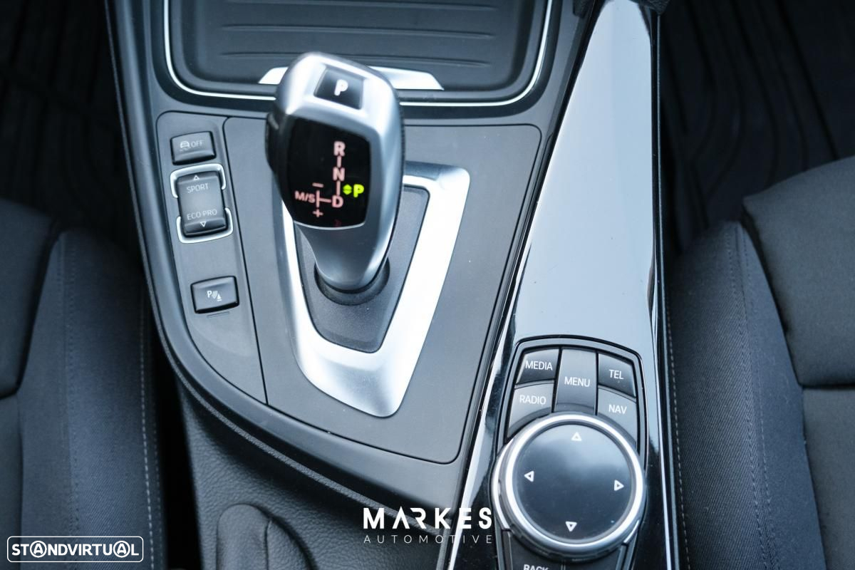 BMW 318 d Auto Line Sport - 21