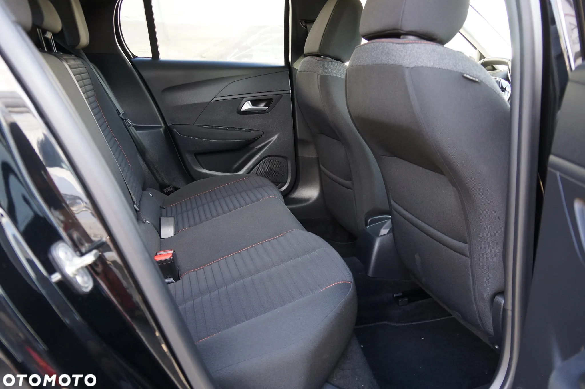 Peugeot 208 PureTech 100 Active - 26