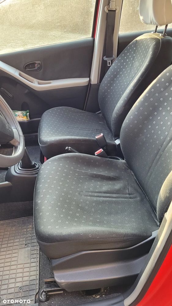 Toyota Yaris - 11
