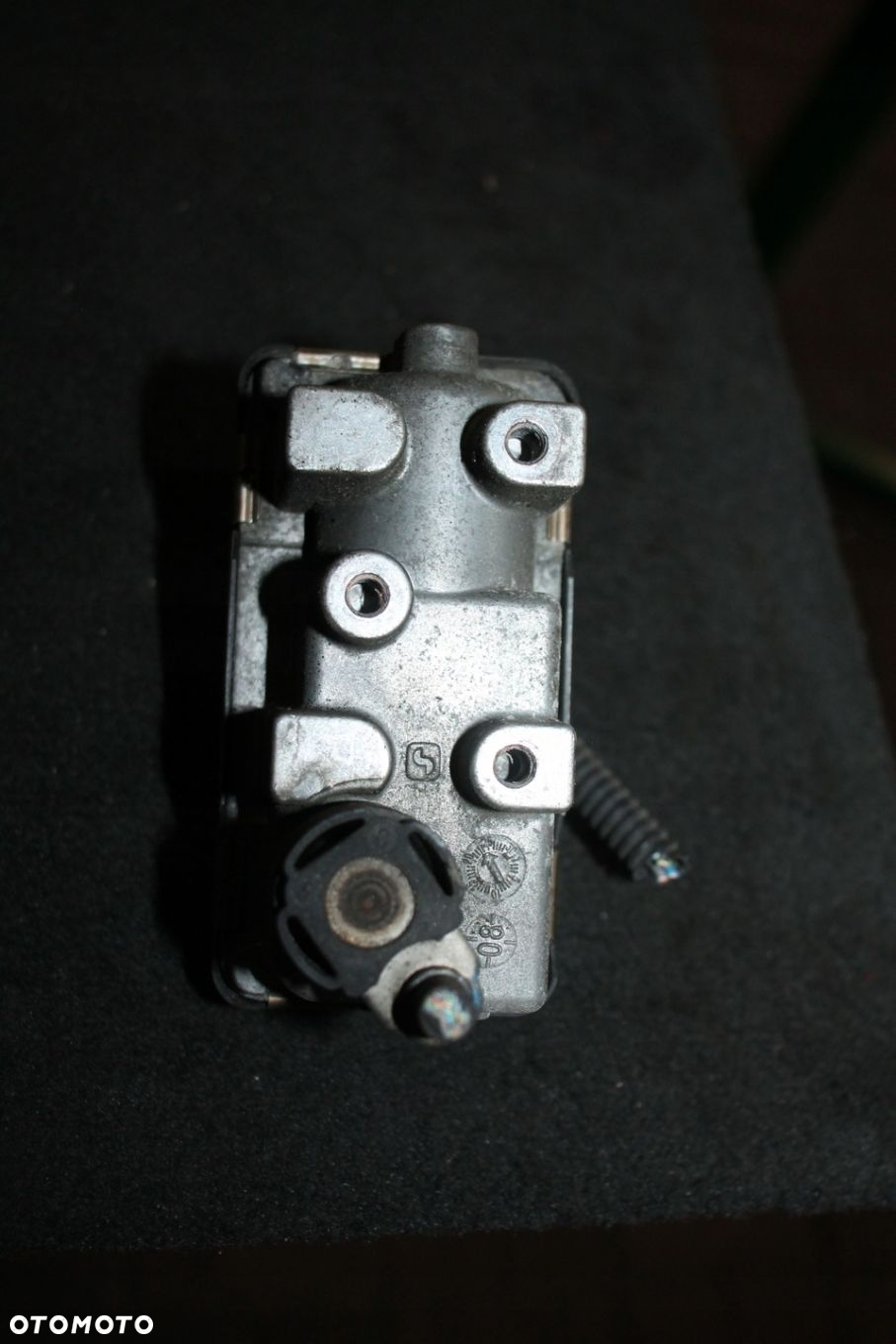 VOLVO V70 S80 XC70 XC60 V50 S40 2.4 D5 NASTAWNIK STEROWNIK TURBINY G27 - 2