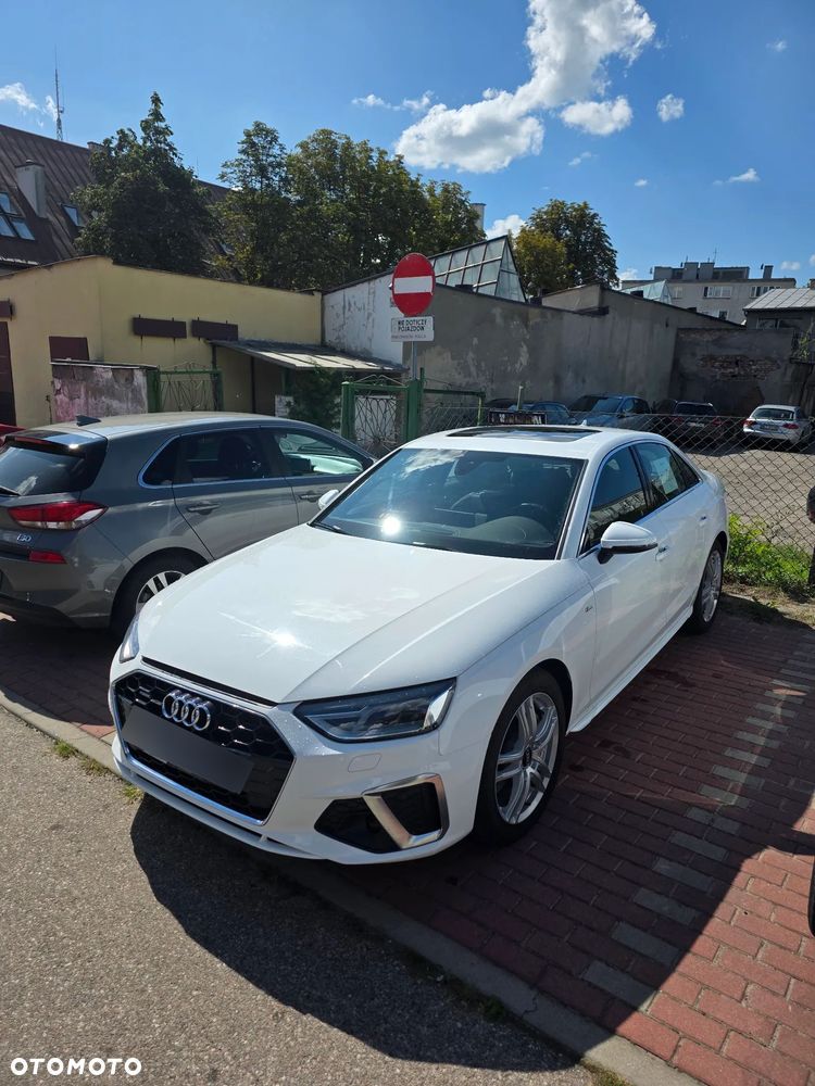 Audi A4 Limousine - 1