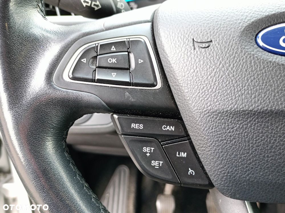 Ford Kuga 1.5 EcoBoost FWD Titanium - 12