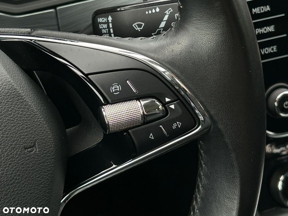 Skoda Superb 2.0 TSI Ambition DSG - 25