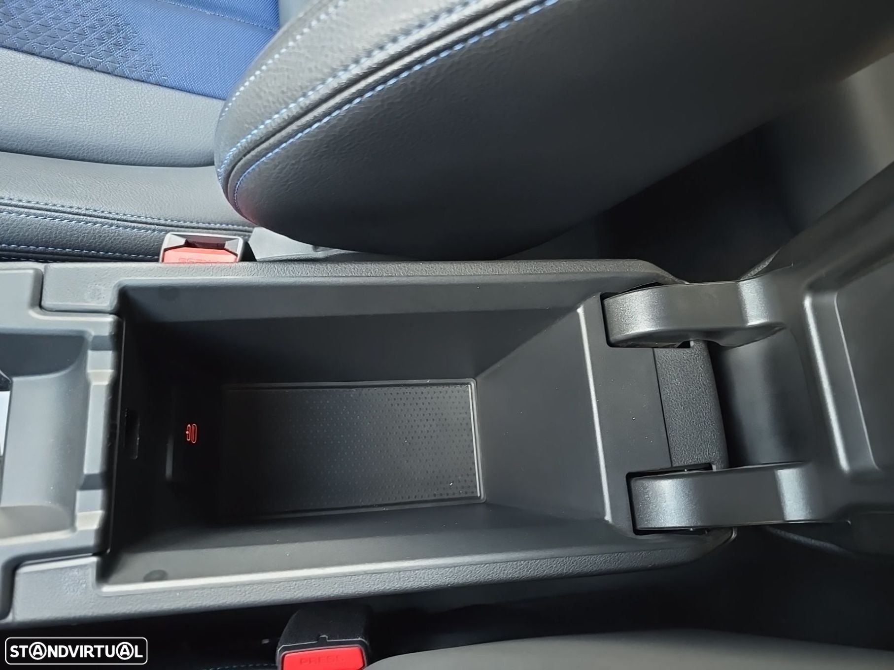BMW 116 d Pack Desportivo M Auto - 31