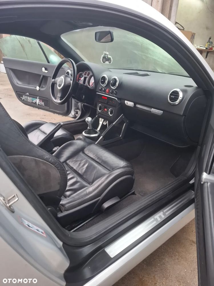 Audi TT Coupé 1.8T Quattro - 15