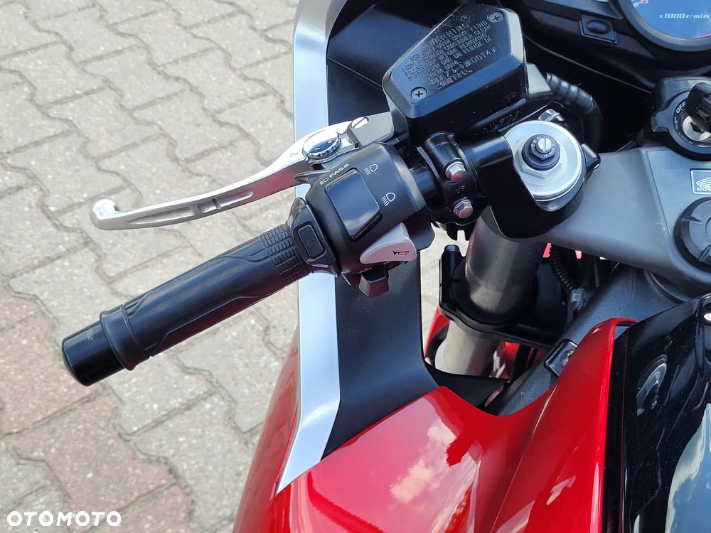Honda VFR - 24