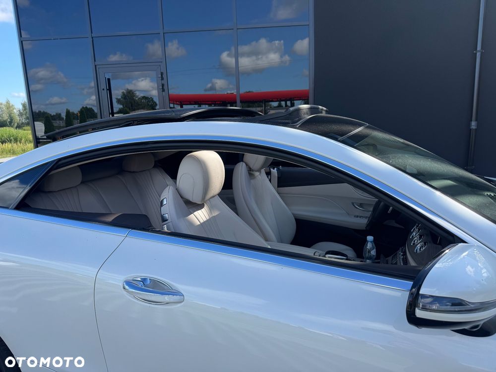 Mercedes-Benz Klasa E 400 4-Matic 9G-TRONIC - 27