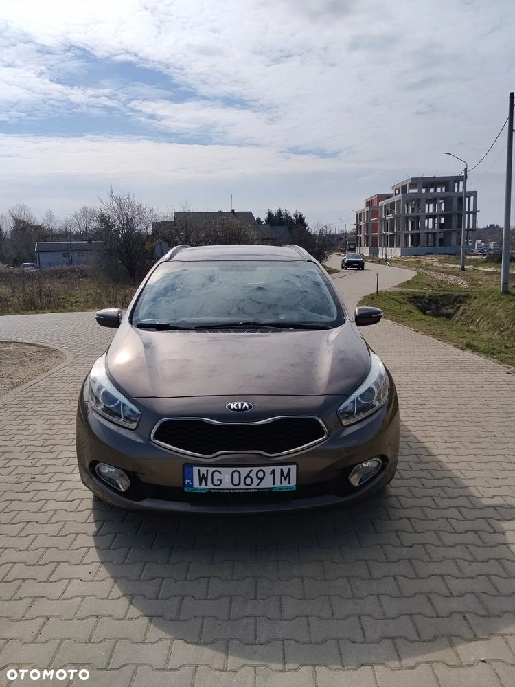 Kia Ceed 1.6 GDI Dream Team Edition - 2