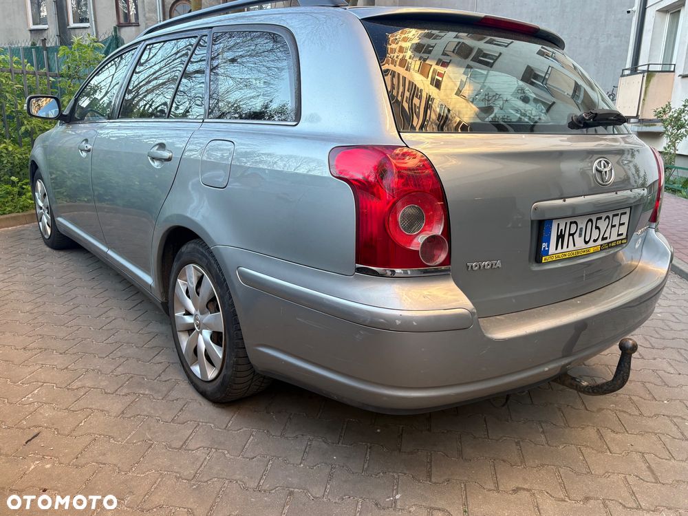 Toyota Avensis 1.8 VVT-i Sol - 10