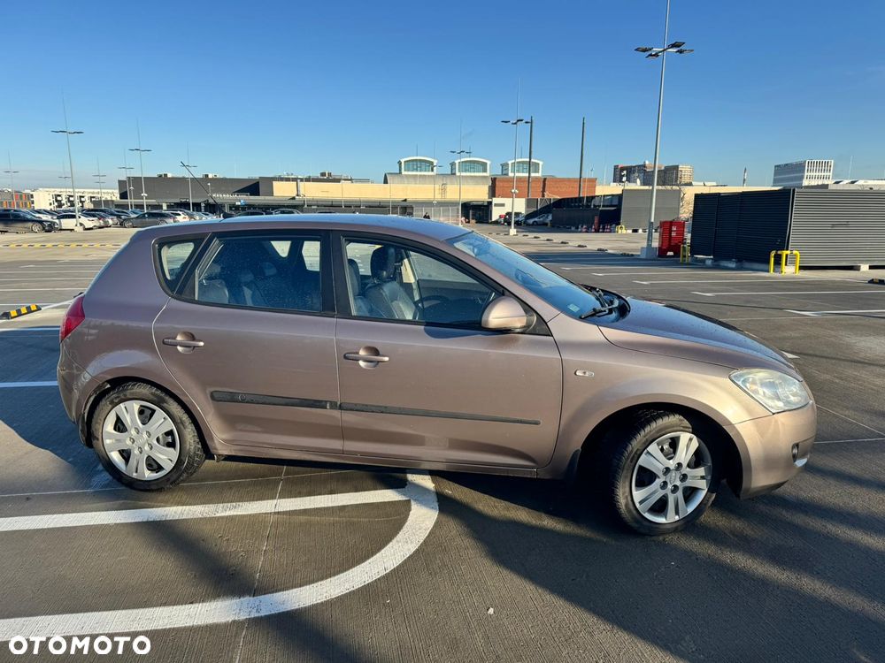 Kia Ceed 1.4 Comfort - 8