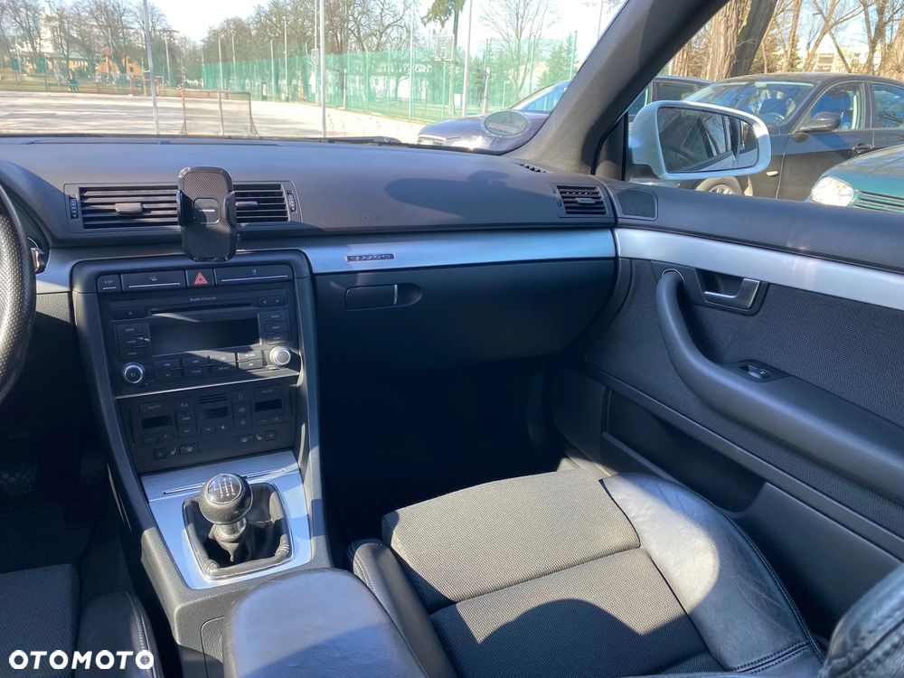 Audi A4 Avant - 13