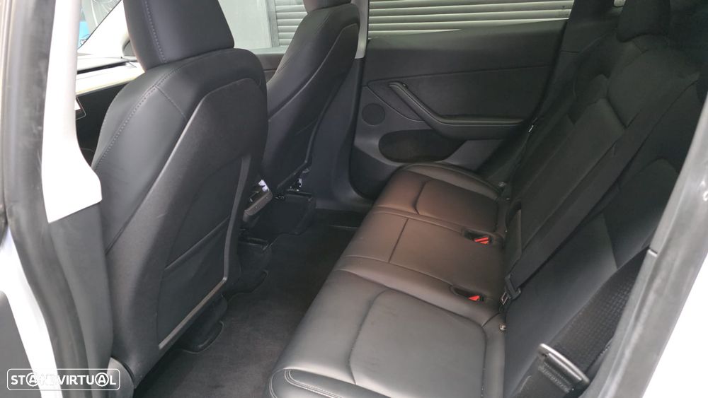 Tesla Model Y Standard - 10