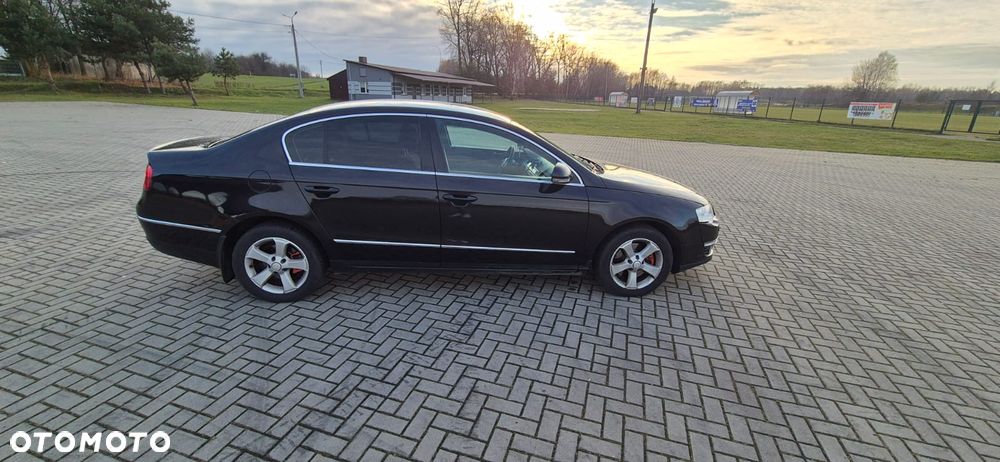 Volkswagen Passat 2.0 TDI Comfortline - 5