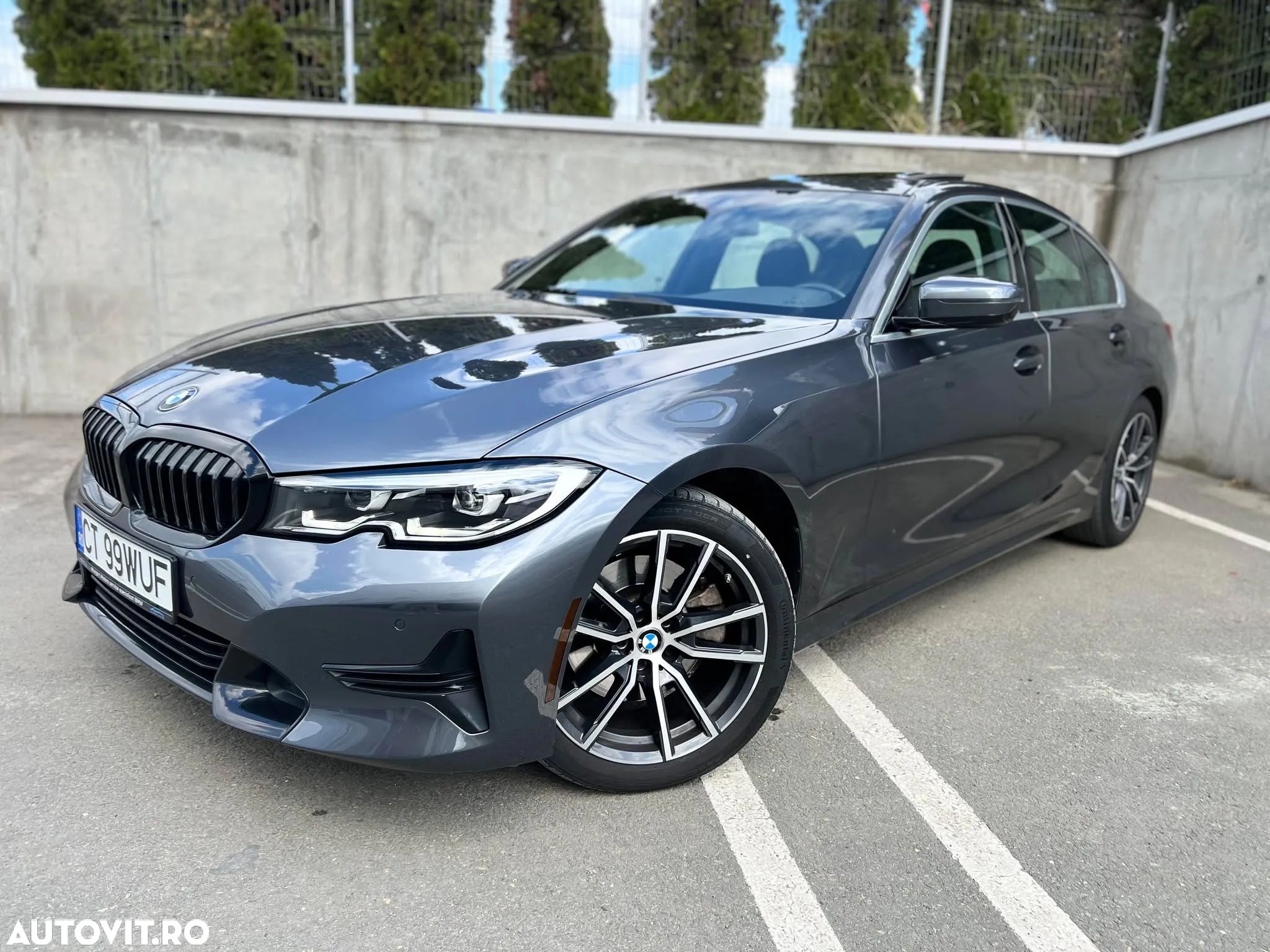 BMW Seria 3 330i Aut. Sport Line - 1