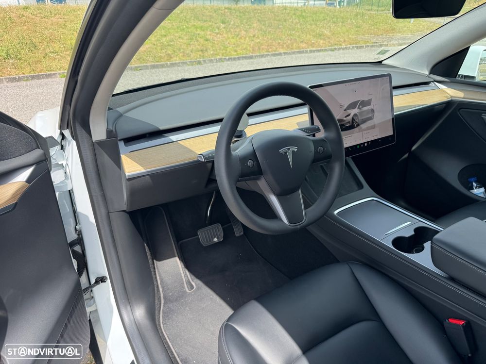 Tesla Model Y Tração Traseira - 14