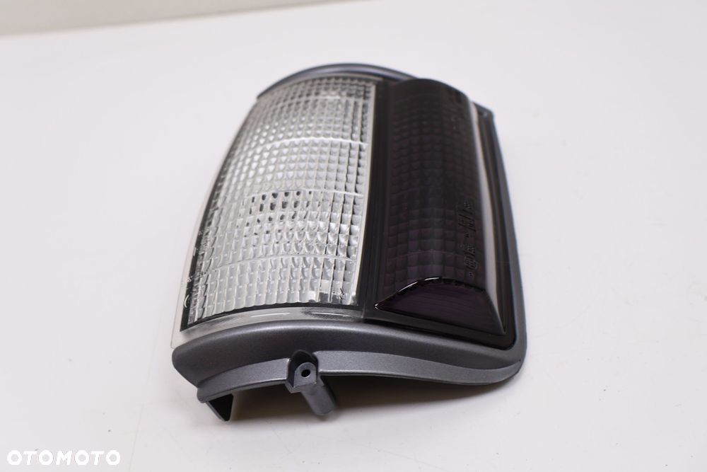 TOYOTA 4RUNNER II 87-89 LAMPA PRAWA PRZÓD 81611-89169 - 4