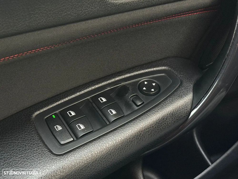 BMW 120 d Sport Line - 24