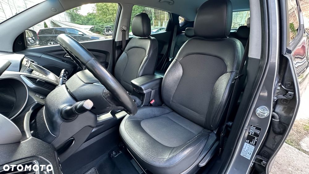 Hyundai ix35 2.0 CRDi 4WD Premium - 8
