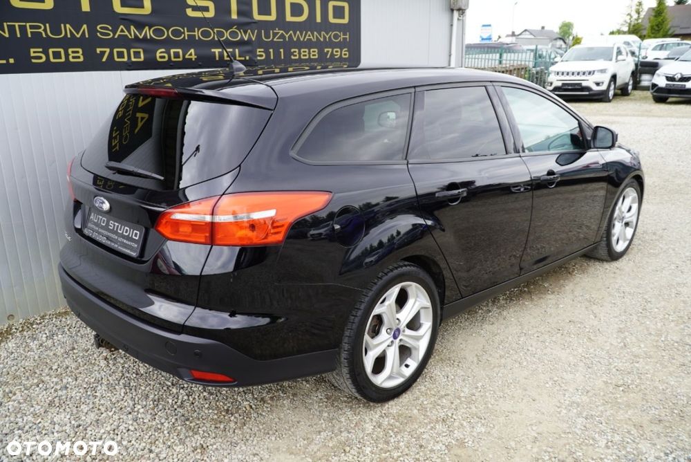 Ford Focus 1.5 EcoBlue Start-Stopp-System TITANIUM - 3