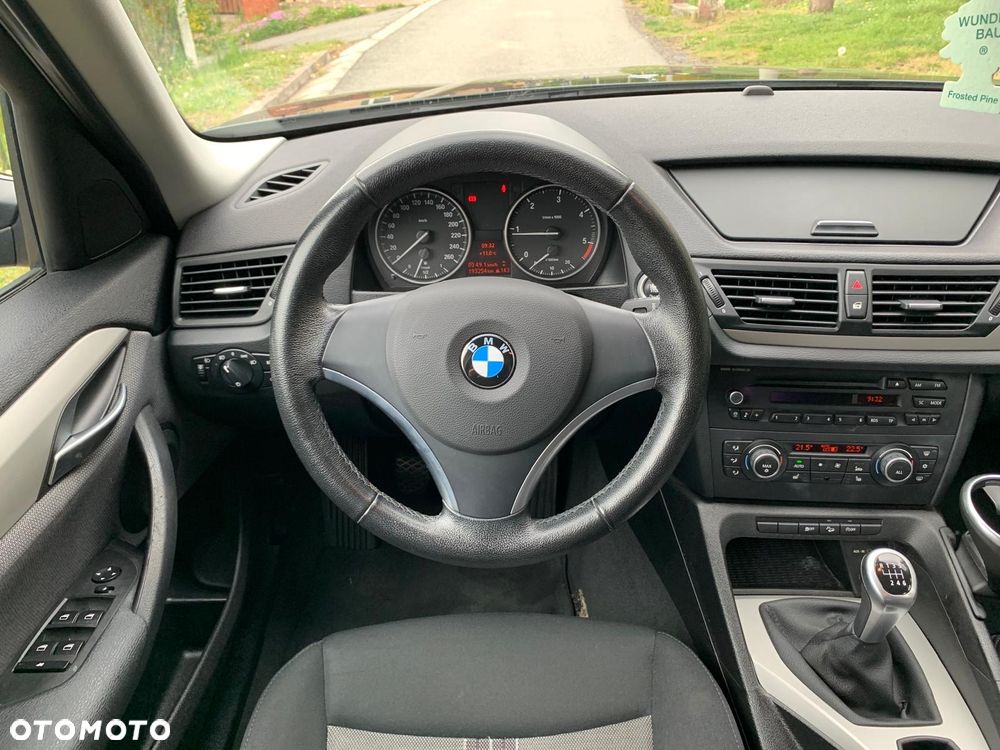 BMW X1 xDrive18d - 9