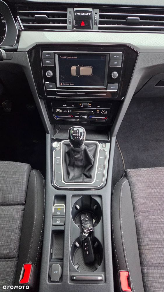 Volkswagen Passat 1.5 TSI EVO Business - 19