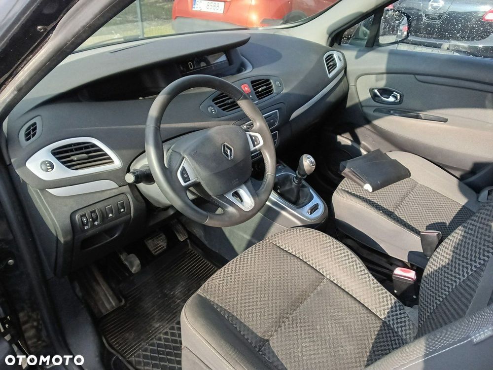 Renault Scenic - 10