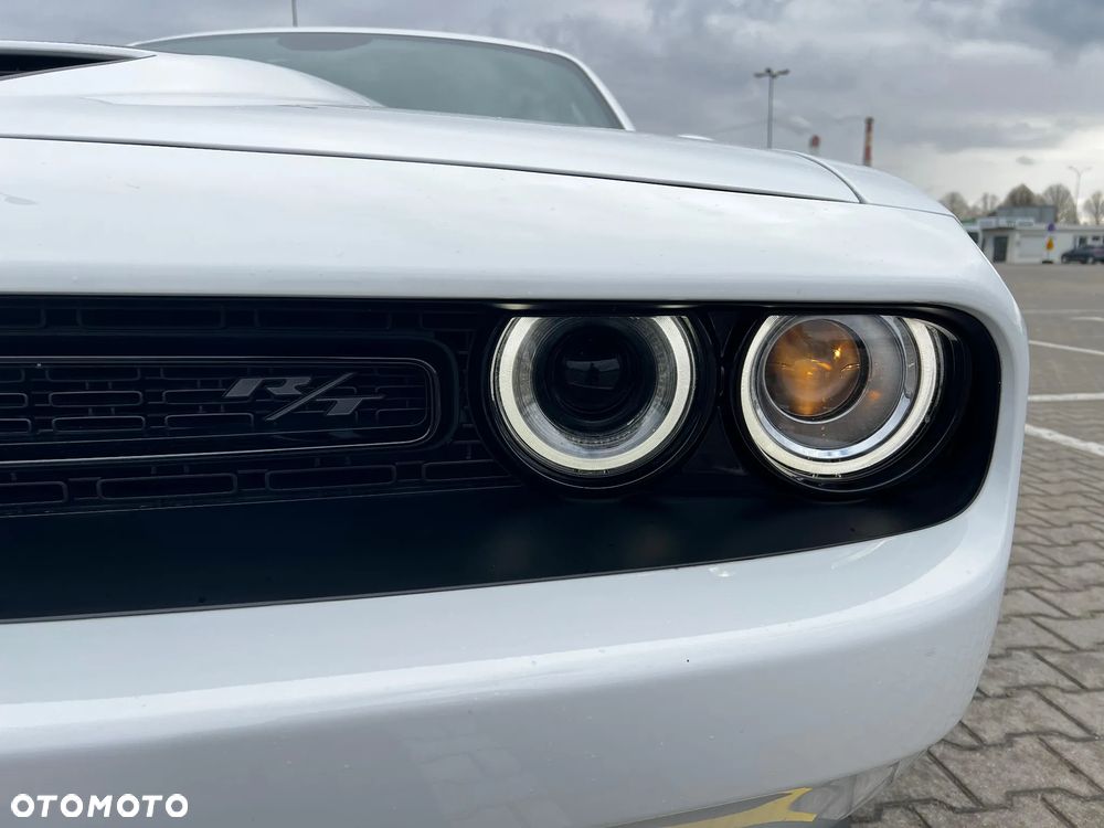 Dodge Challenger 5.7 R/T - 8