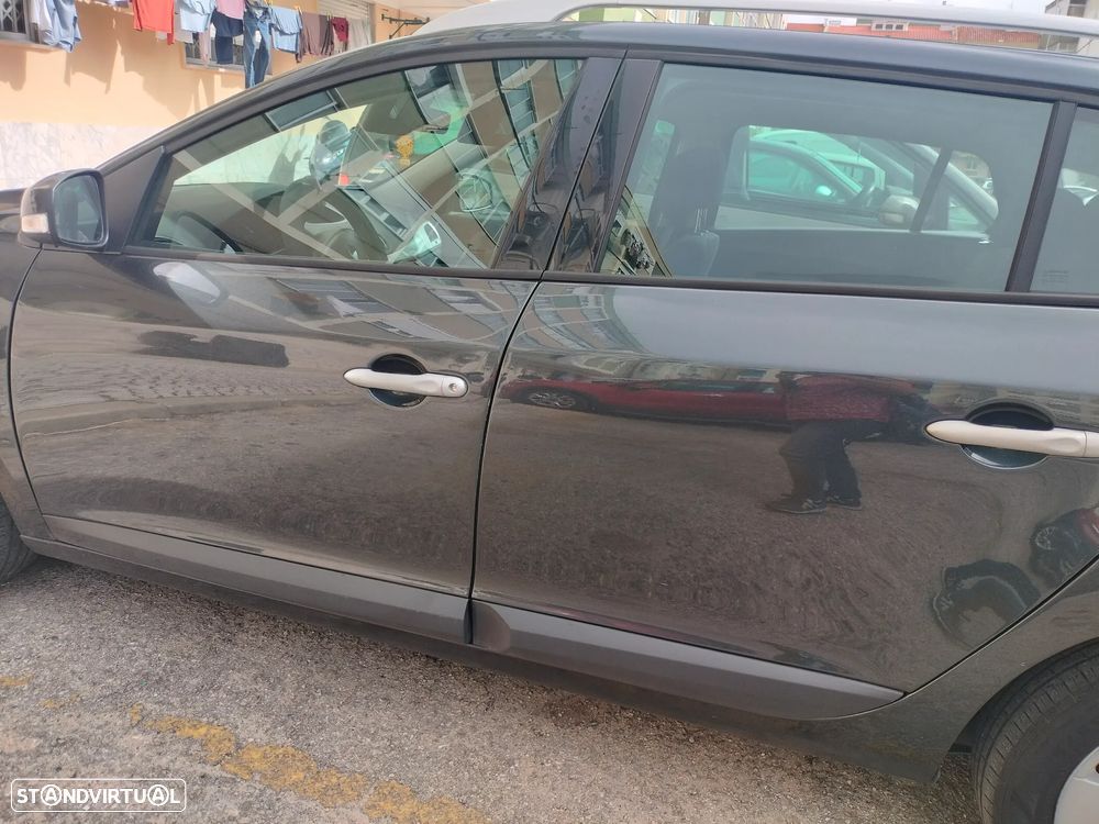 Renault Mégane Sport Tourer 1.5 dCi Dynamique - 5