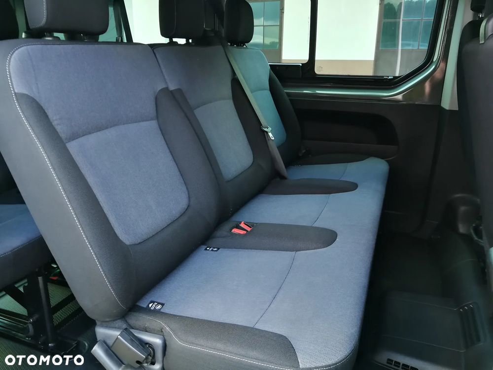 Opel Vivaro - 8