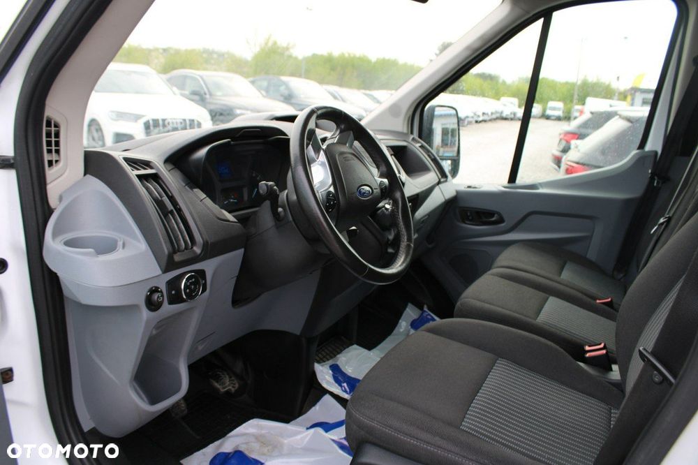 Ford Transit - 11