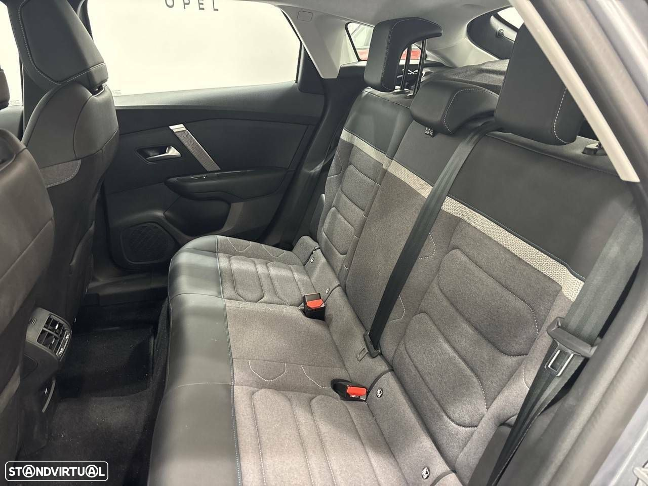 Citroën C4 1.2 PureTech Plus - 19