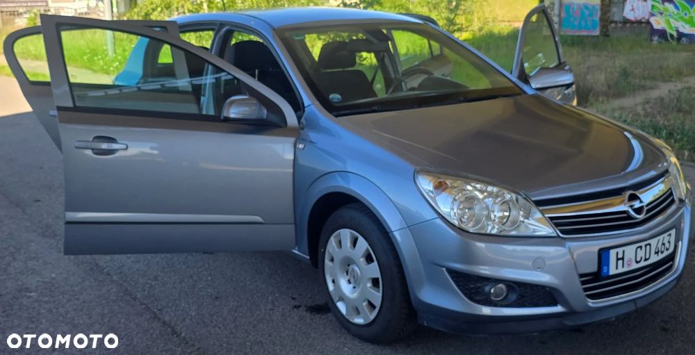 Opel Astra 1.4 150 Jahre - 13