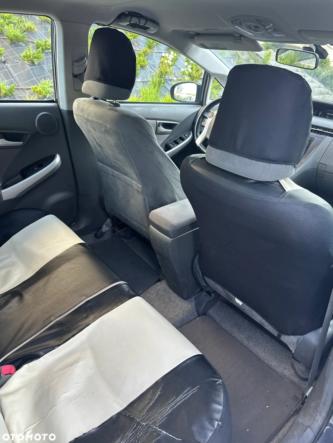 Toyota Prius - 10