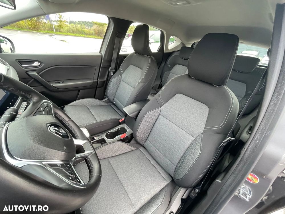 Renault Captur E-Tech PHEV 160 Equilibre - 4