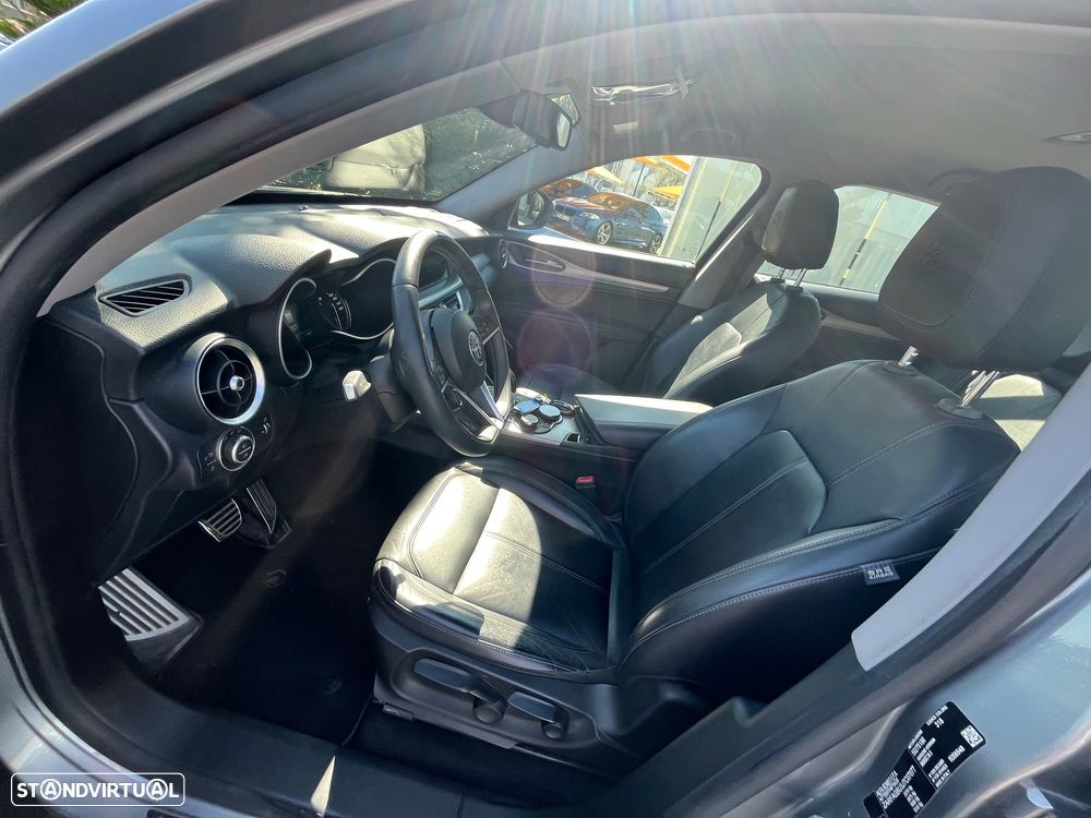 Alfa Romeo Stelvio 2.2 D Super AT8 - 25