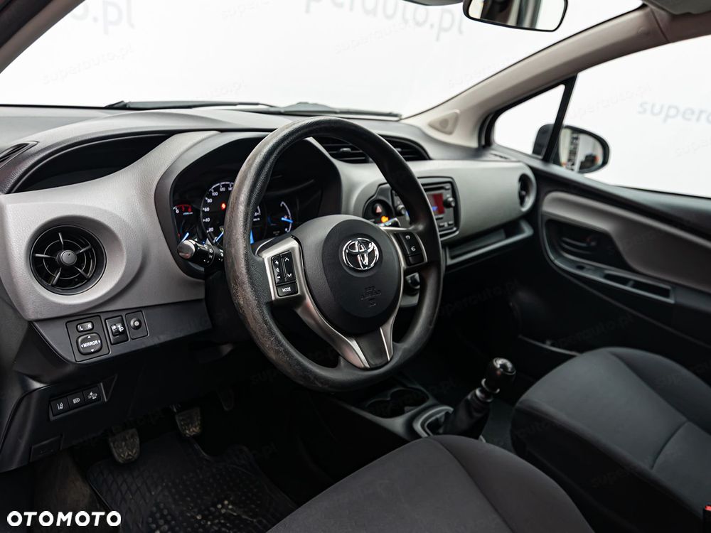 Toyota Yaris Active 1.5 111KM - 13