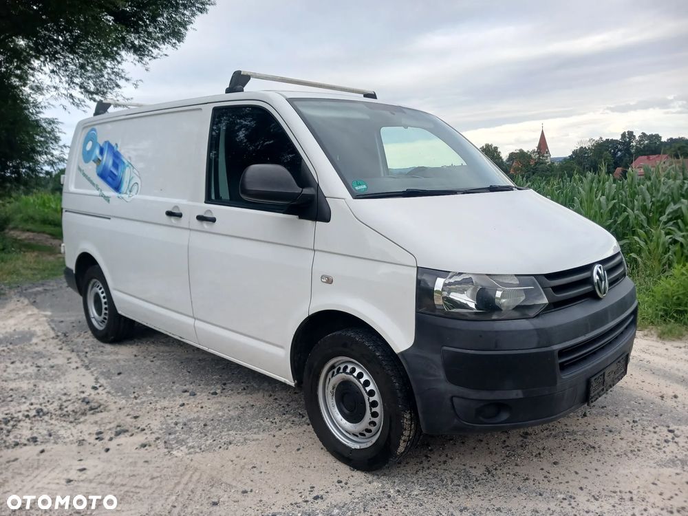 Volkswagen Transporter - 1