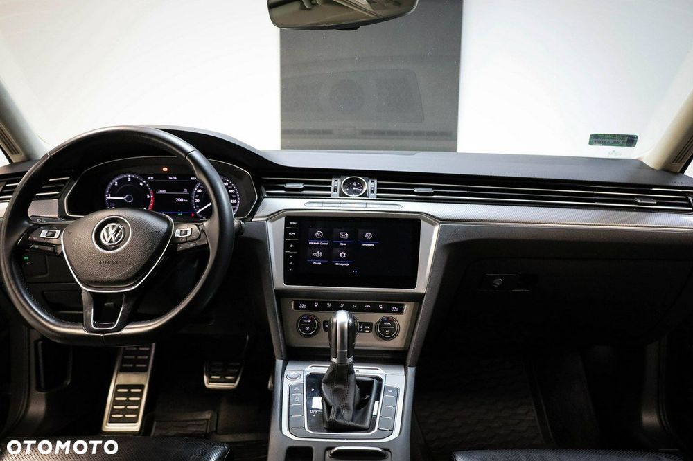 Volkswagen Passat - 23