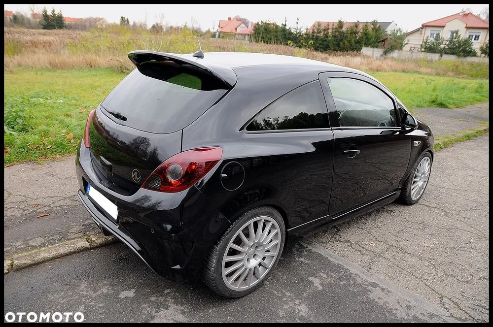 Opel Corsa 1.6 Turbo OPC - 28