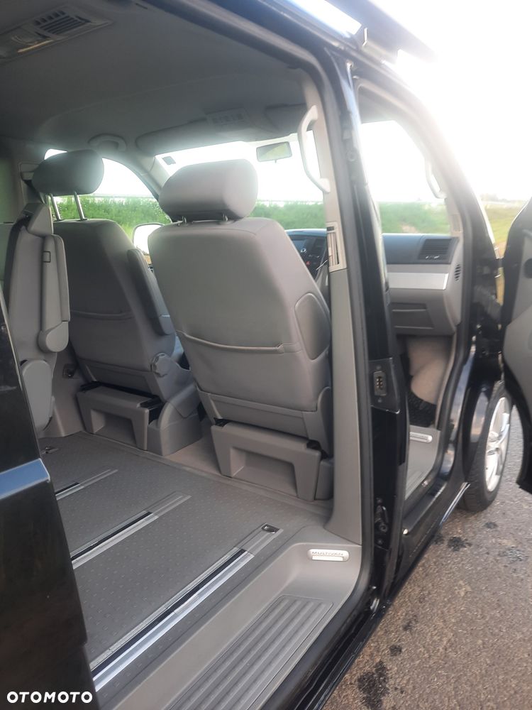 Volkswagen Multivan - 14