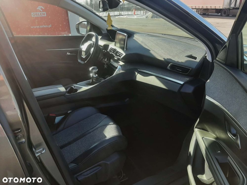 Peugeot 5008 2.0 BlueHDi Allure 7os - 16