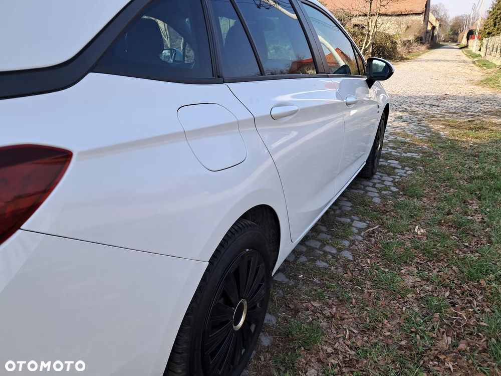 Opel Astra 1.5 D Start/Stop 120 Jahre - 8