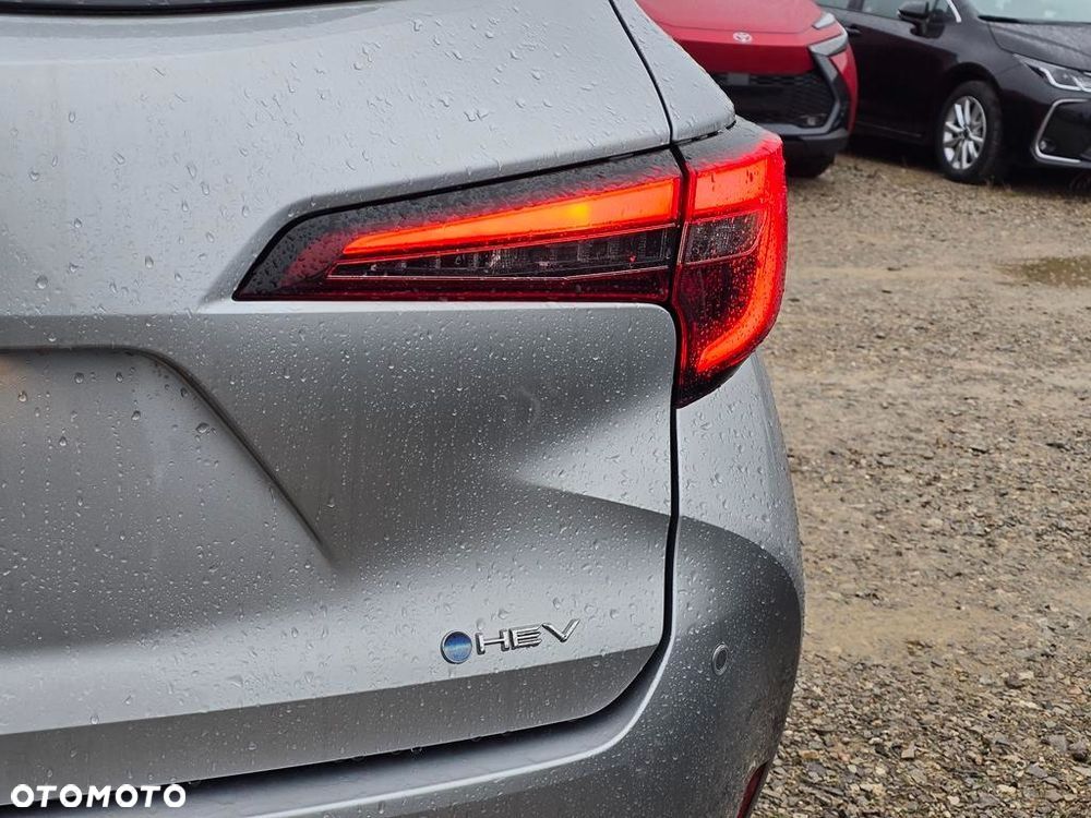 Toyota Corolla 1.8 Hybrid Comfort - 30