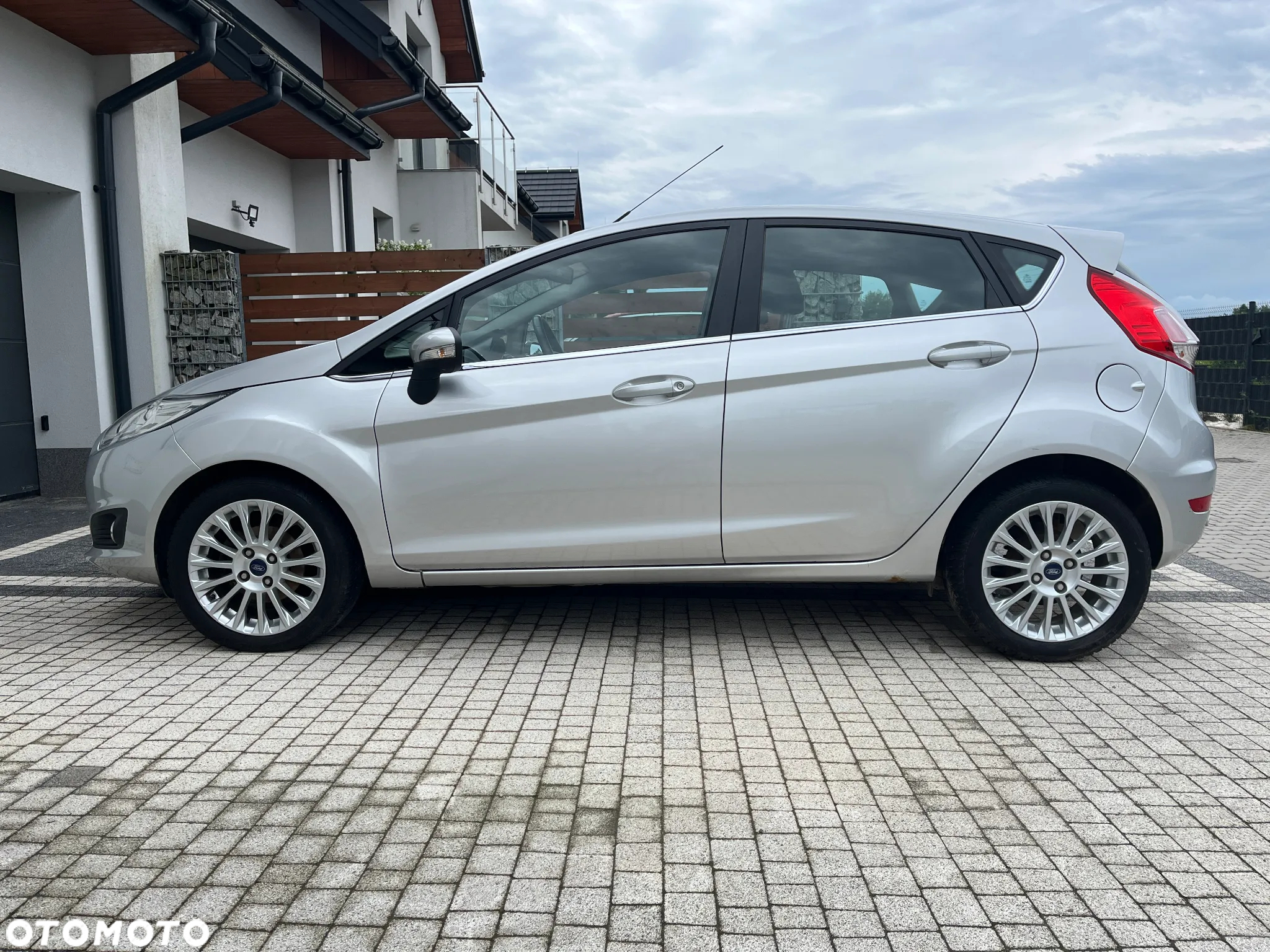 Ford Fiesta 1.0 EcoBoost Start-Stop Titanium - 11