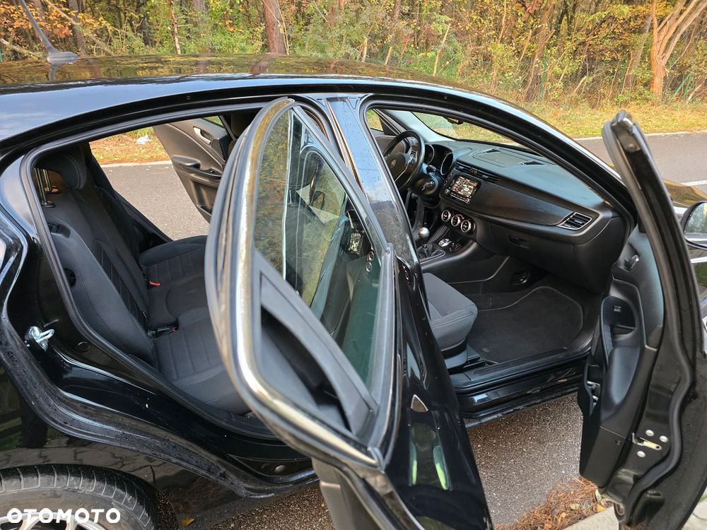Alfa Romeo Giulietta 1.6 JTDM 16V Super - 20