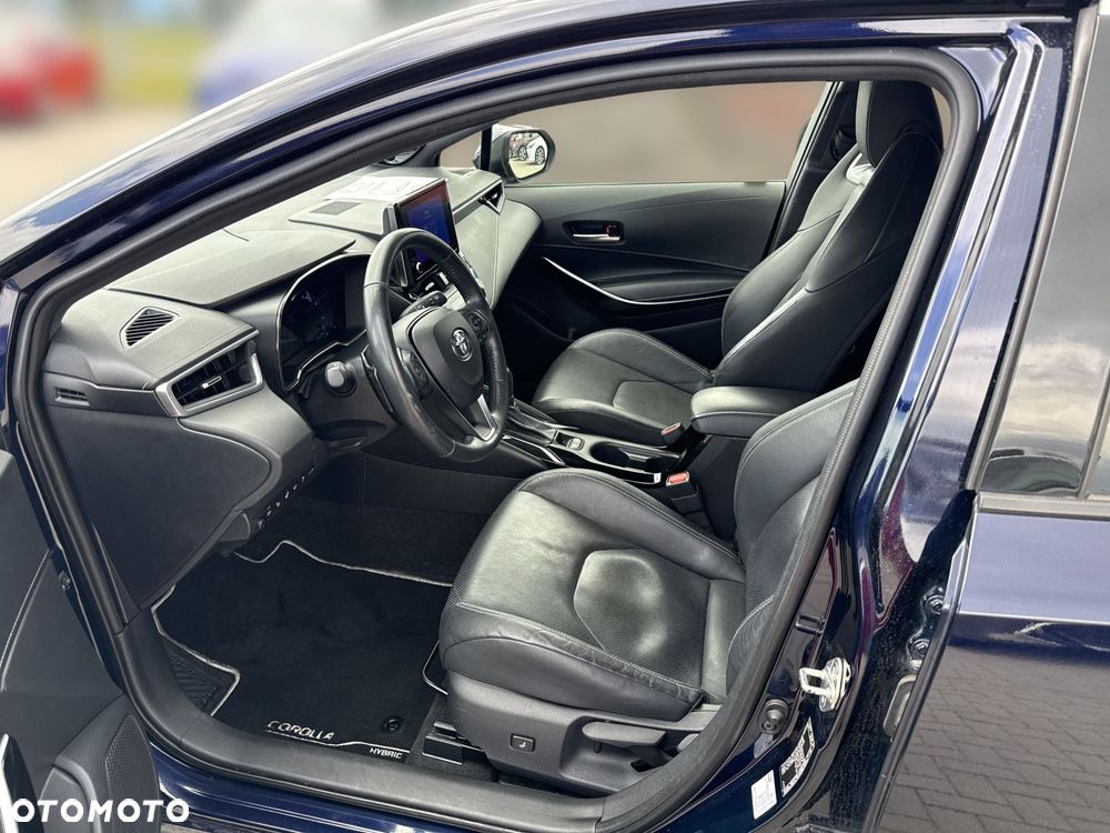 Toyota Corolla - 10
